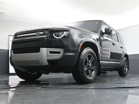 Used 2022 Land Rover Defender 110 S image 35