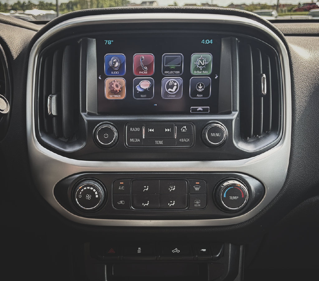 Used 2017 Chevrolet Colorado LT w/ LT Convenience Package RWD image 12