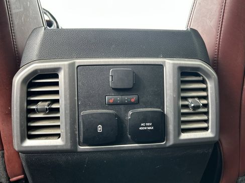 Used 2019 Ford F150 Platinum w/ Equipment Group 701A Luxury image 31