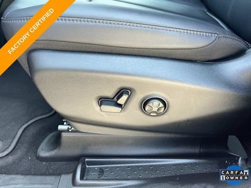 Used 2025 Chrysler Voyager LX FWD image 26