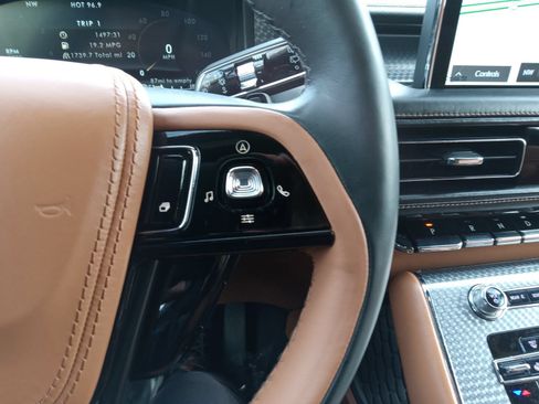 Used 2023 Lincoln Aviator Black Label AWD/4WD image 21