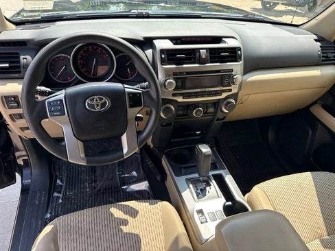 Used 2013 Toyota 4Runner SR5 w/ Convenience Pkg AWD/4WD image 16