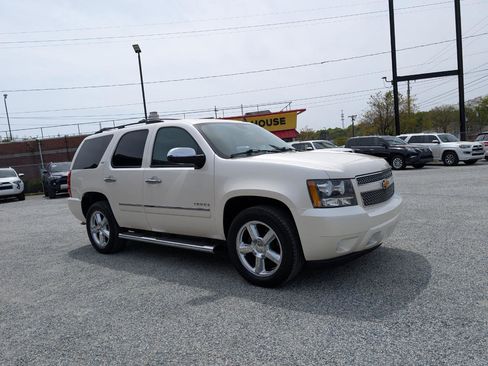 Used 2013 Chevrolet Tahoe LTZ image 3