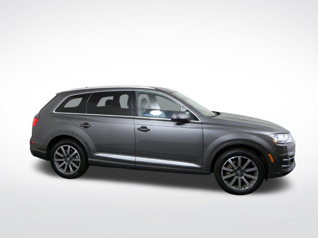 Used 2019 Audi Q7 2.0T Premium Plus w/ Premium Plus Package AWD/4WD image 2