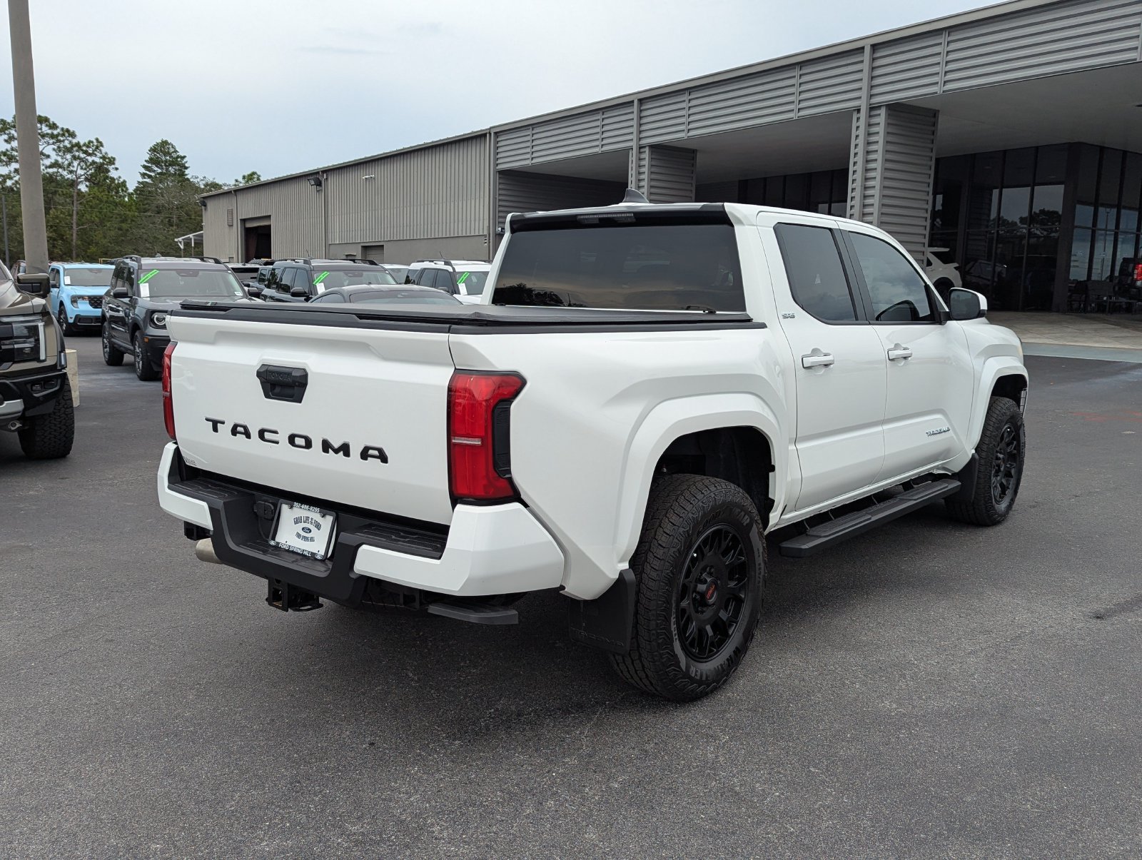Used 2026 Toyota Tacoma SR5 RWD image 5
