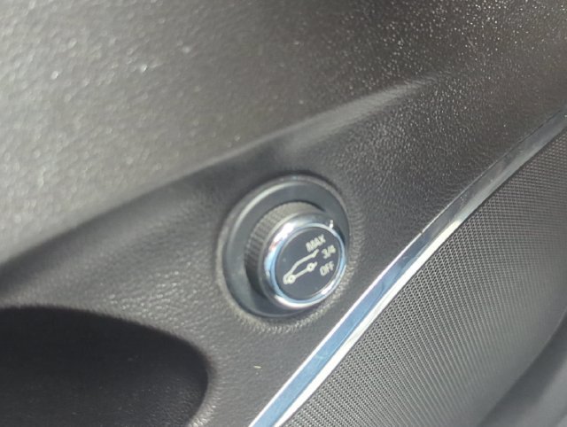 Used 2021 Buick Enclave Essence FWD image 38