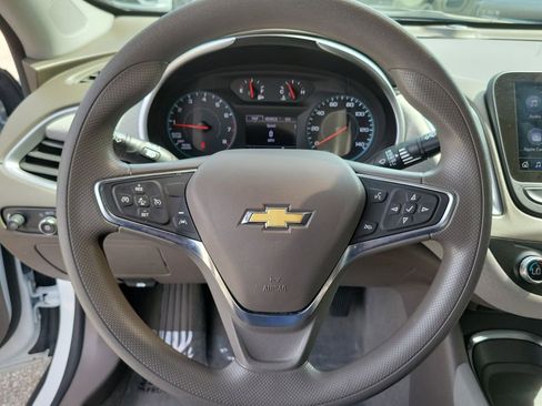 Used 2025 Chevrolet Malibu LT FWD image 22