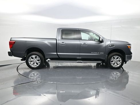 Used 2016 Nissan Titan SL RWD image 4