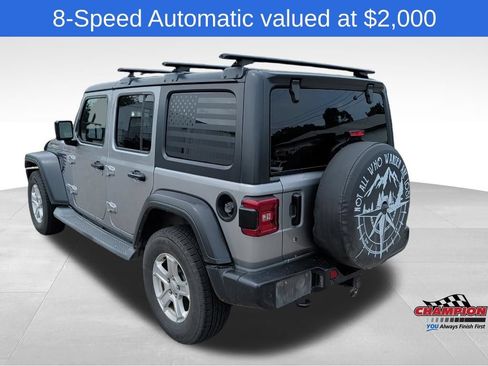 Used 2018 Jeep Wrangler Unlimited Sport S AWD/4WD image 3