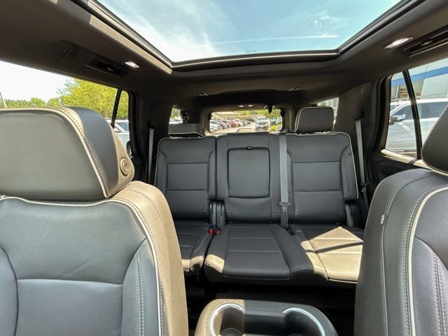 Used 2023 GMC Yukon SLT AWD/4WD image 39
