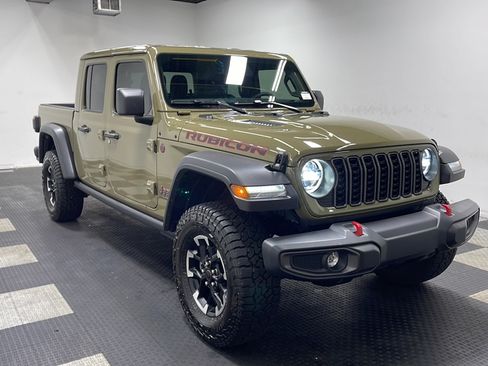 Used 2026 Jeep Gladiator Rubicon w/ Steel Power Dome Hood Package AWD/4WD image 22