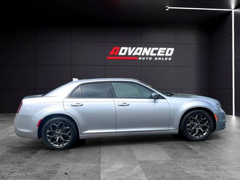 Used 2016 Chrysler 300 S AWD/4WD image 9
