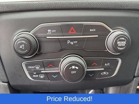 Used 2015 Dodge Charger SE RWD image 16