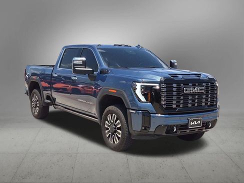 Used 2025 GMC Sierra 2500 Denali Ultimate AWD/4WD image 8