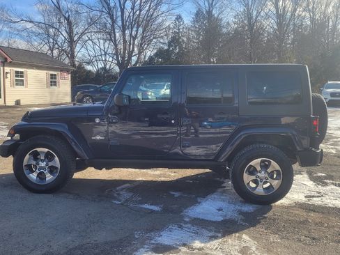 Used 2013 Jeep Wrangler Unlimited Sport image 5