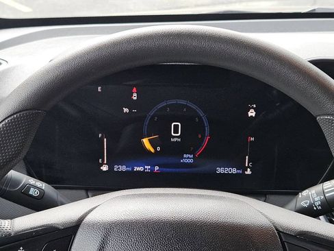 Used 2025 Chevrolet TrailBlazer LT AWD/4WD image 26