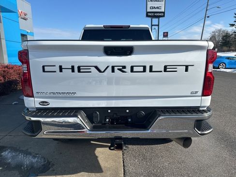 Used 2024 Chevrolet Silverado 2500 LT image 8