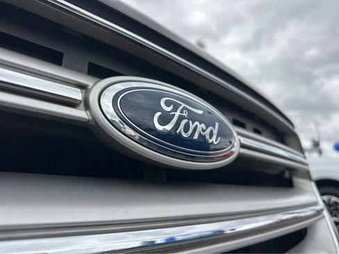 Used 2019 Ford Escape Titanium FWD image 43