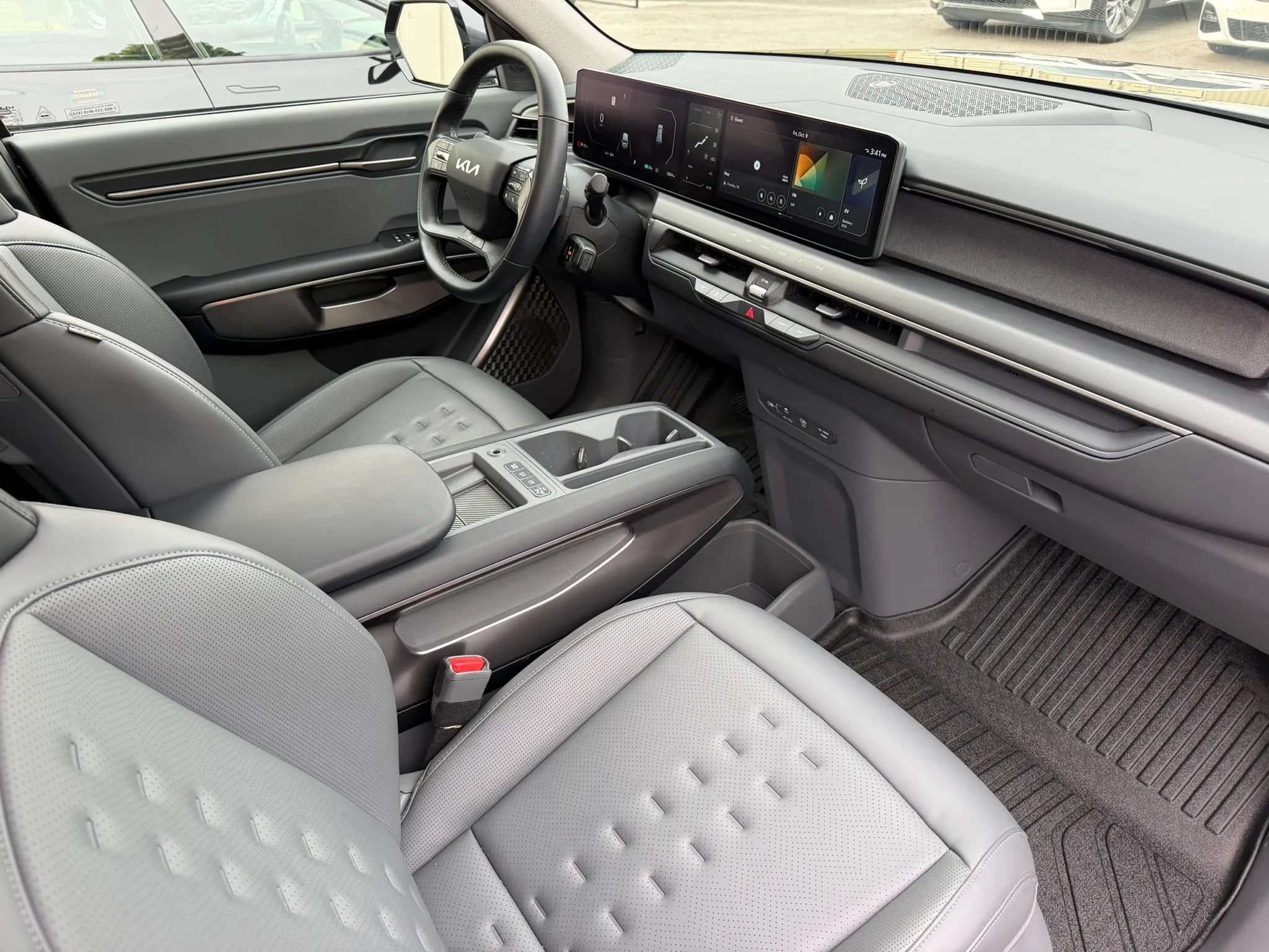Used 2024 Kia EV9 Wind AWD/4WD image 25