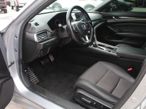 Used 2021 Honda Accord Sport image 12