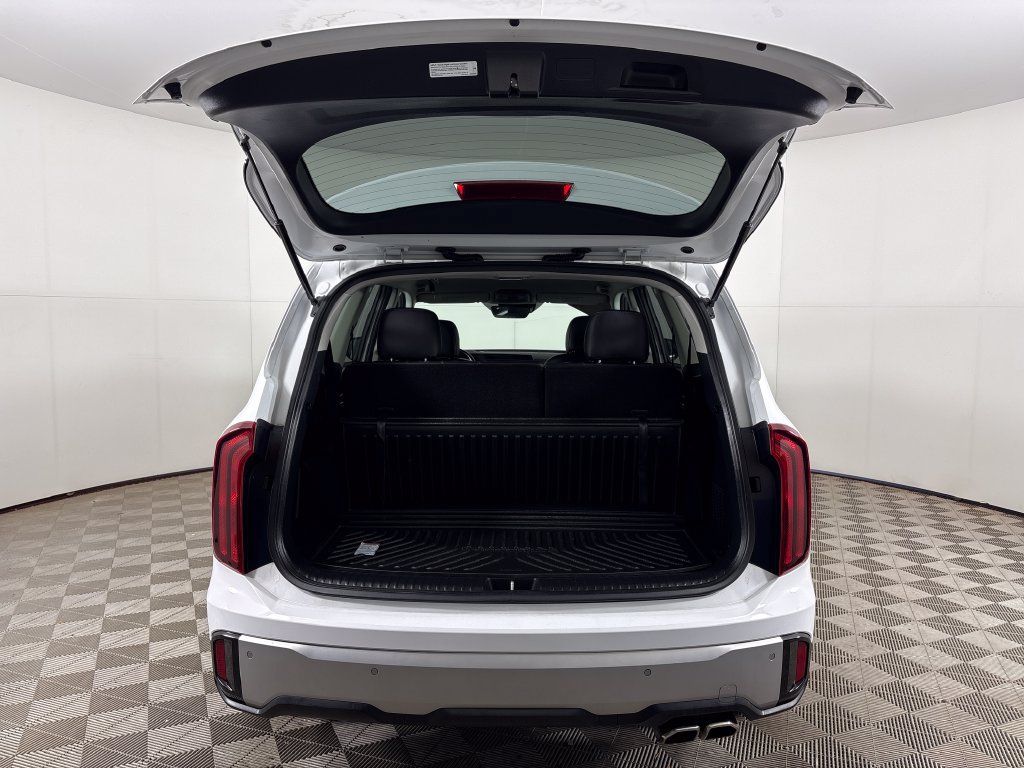Used 2023 Kia Telluride S AWD/4WD image 23