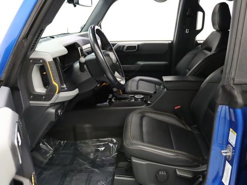Used 2021 Ford Bronco Badlands image 14