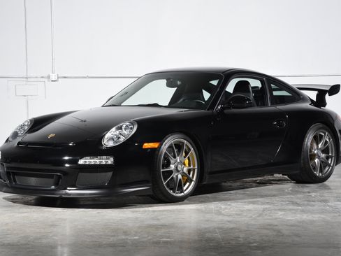 Used 2010 Porsche 911 GT3 RWD image 2