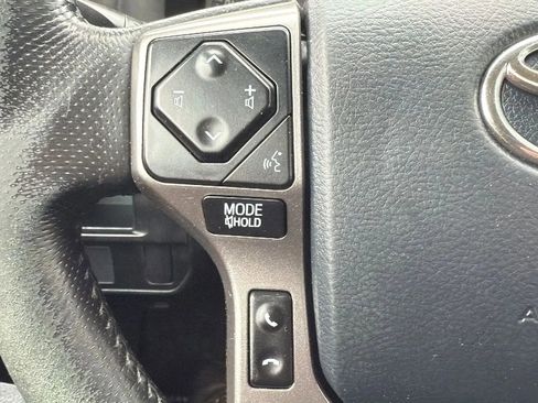 Used 2017 Toyota Tacoma SR5 image 13