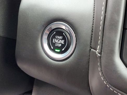 Certified 2023 GMC Yukon Denali Ultimate w/ LPO, Floor Liner Package AWD/4WD image 17