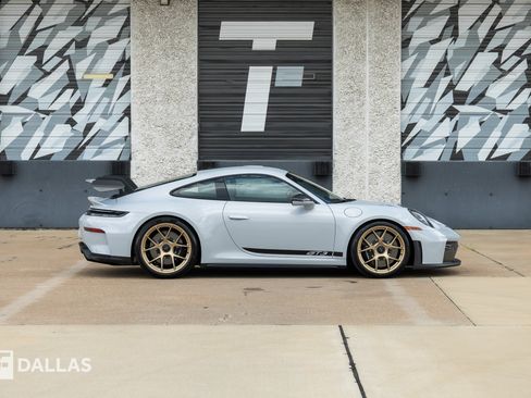 Used 2026 Porsche 911 GT3 RWD image 17