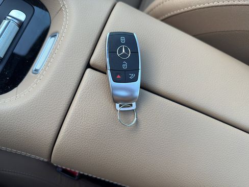 Used 2024 Mercedes-Benz GLS 450 4MATIC image 29