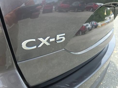 Used 2021 MAZDA CX-5 Touring FWD image 10