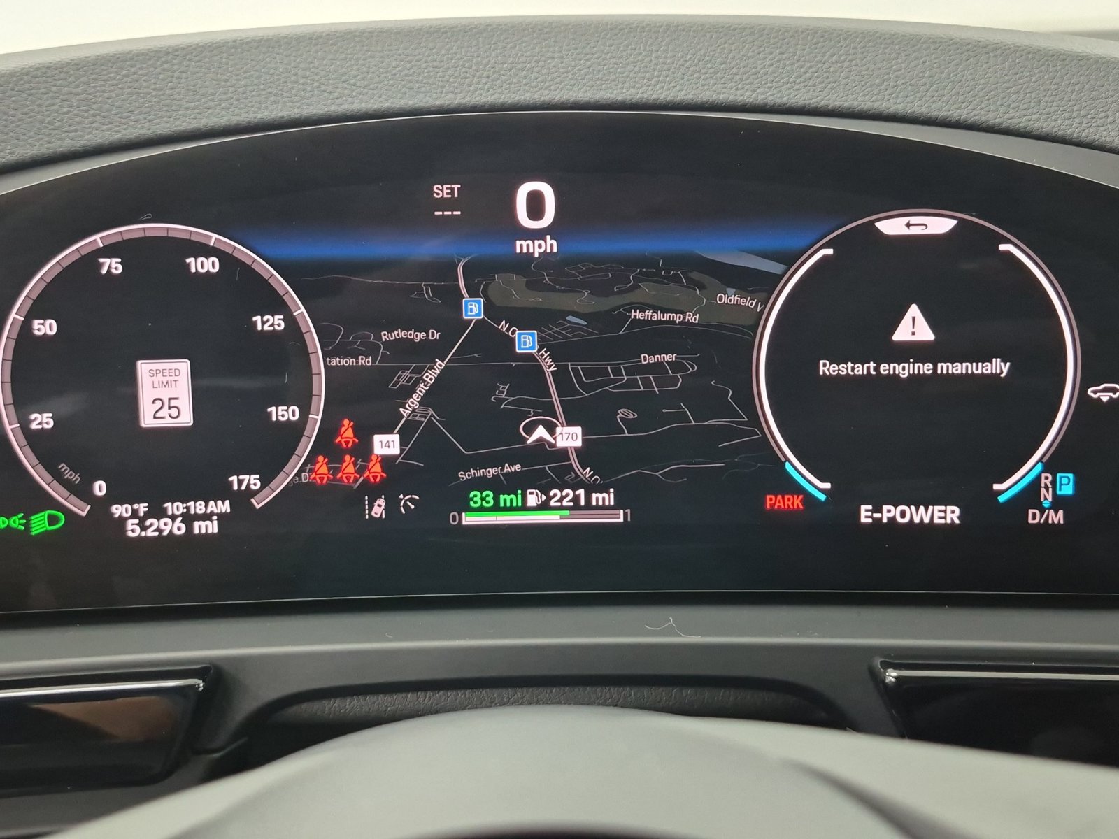 Certified 2026 Porsche Cayenne E-Hybrid Coupe AWD/4WD image 12