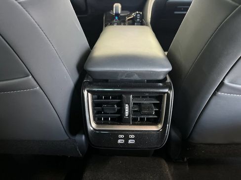 Used 2025 Toyota Crown AWD/4WD image 23