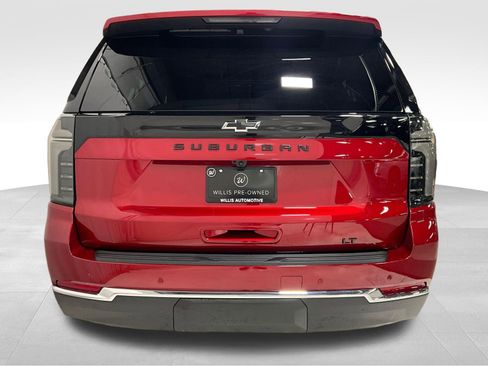 Used 2026 Chevrolet Suburban LT w/ Comfort Package AWD/4WD image 6