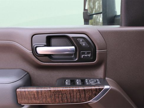 Used 2020 GMC Sierra 3500 Denali w/ Denali Ultimate Package image 20