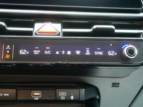 Used 2023 Kia Niro Wind w/ Wind Preserve Package FWD image 23