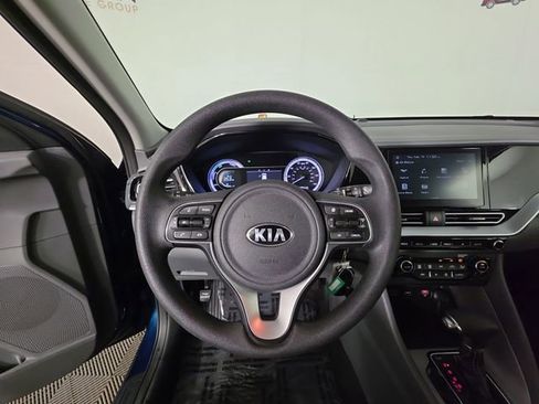 Used 2020 Kia Niro LX image 26