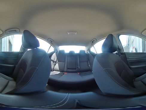 Used 2025 Nissan Altima 2.5 SV FWD image 42