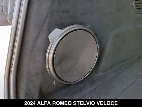 Used 2024 Alfa Romeo Stelvio Veloce AWD/4WD image 12