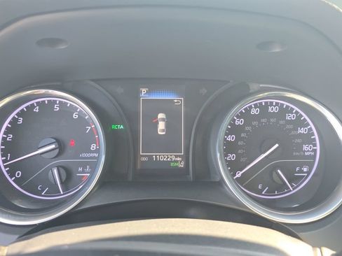 Used 2020 Toyota Camry SE w/ Convenience Package FWD image 22