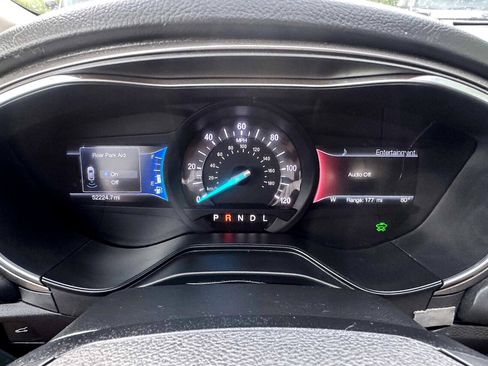 Used 2019 Ford Fusion SE image 19