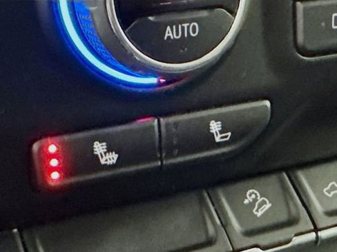 Used 2022 Chevrolet Silverado 2500 LT w/ Convenience Package image 24