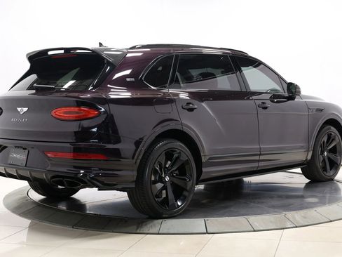 Used 2023 Bentley Bentayga Extended Wheelbase image 4