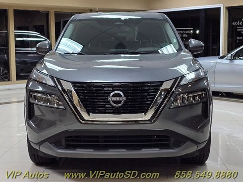 Used 2023 Nissan Rogue SV FWD image 8