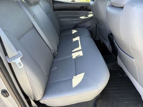 Used 2015 Toyota Tacoma PreRunner w/ Limited Package RWD image 17