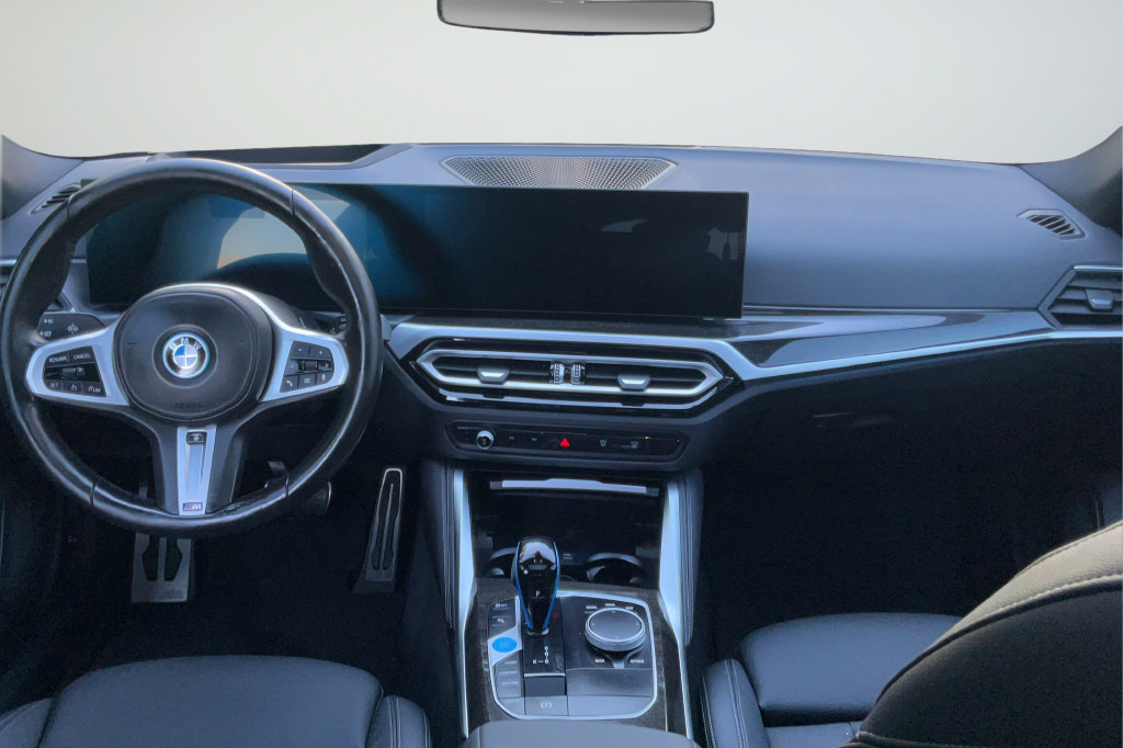 Used 2023 BMW i4 eDrive40 w/ M Sport Package RWD image 11