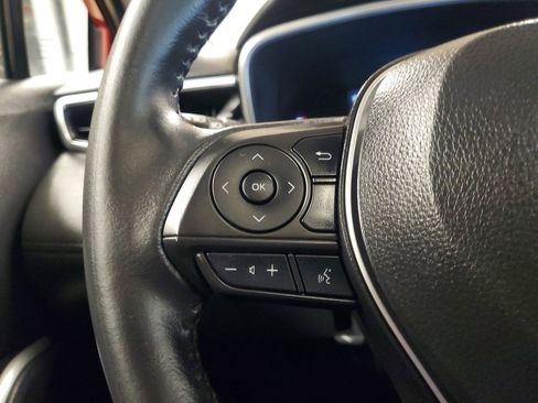 Used 2023 Toyota Corolla Cross XLE w/ Convenience Package image 22