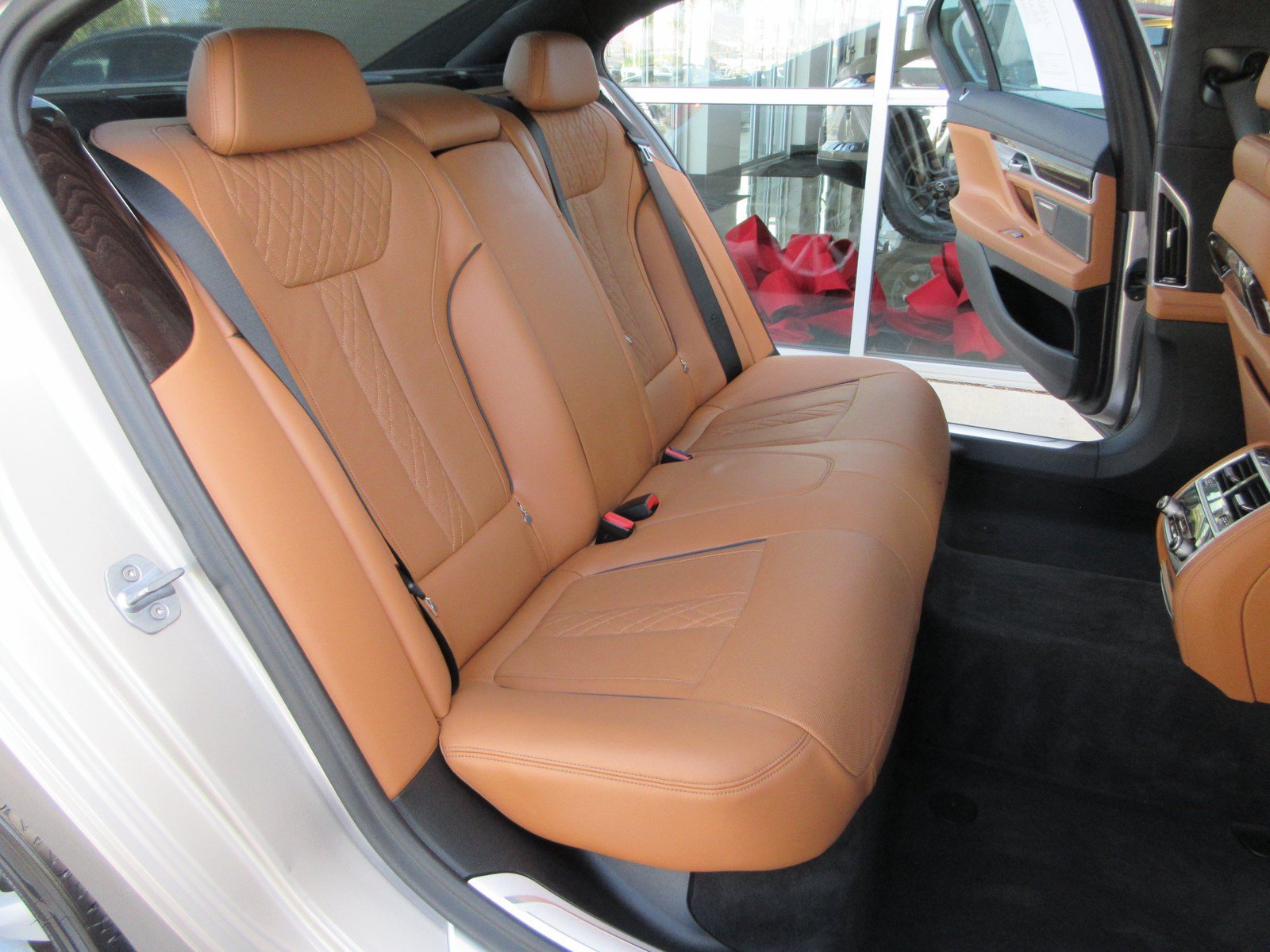 Used 2020 BMW 750i xDrive w/ Interior Design Package AWD/4WD image 20
