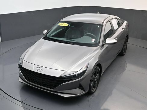 Certified 2023 Hyundai Elantra SEL FWD image 20